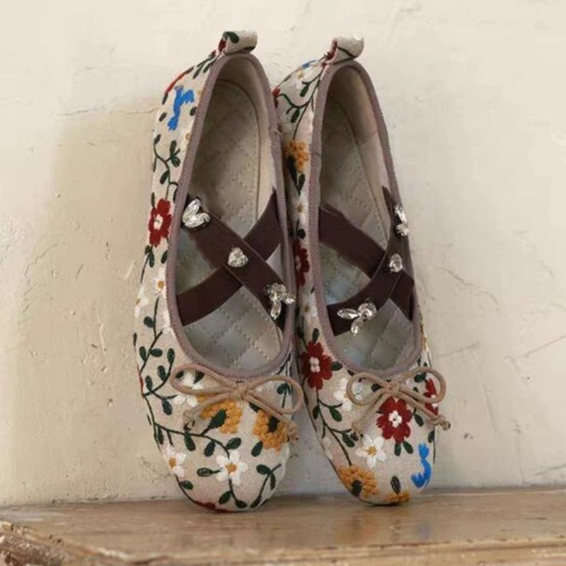 Embroidery Flower Ballet Flats - đánh giá và giá Embroidery Yes