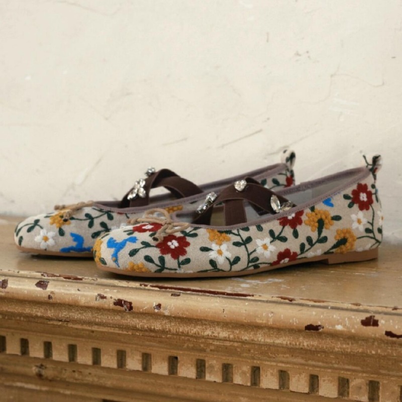 Embroidery Flower Ballet Flats - đánh giá và giá Embroidery Yes