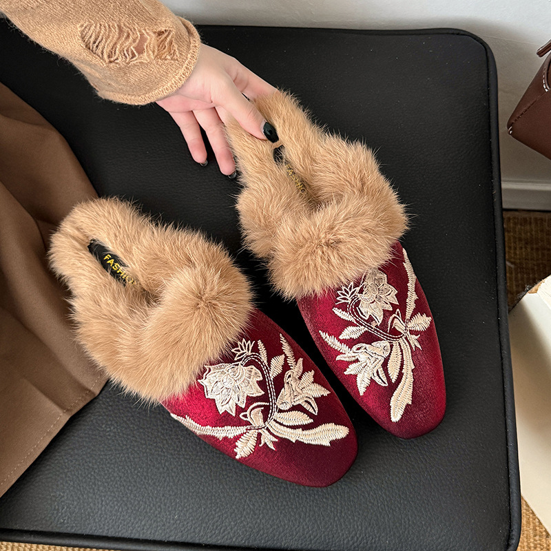 Large Size Women's Half Slippe - đánh giá và giá Embroidery Yes
